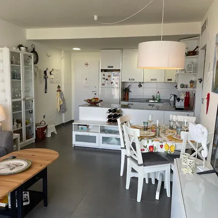 Club - With Seaview *