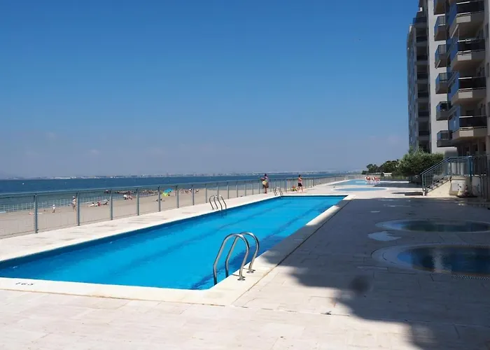 Club - With Seaview לה מנגה דל מר מנור