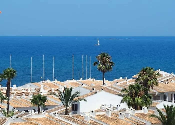 דירה Club - With Seaview